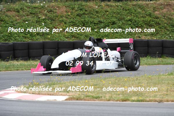http://v2.adecom-photo.com/images//7.SLALOM/2023/15_SLALOM_LOHEAC_2023/BILLAUT_Stephanie/47A_7972.JPG