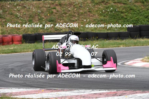 http://v2.adecom-photo.com/images//7.SLALOM/2023/15_SLALOM_LOHEAC_2023/BILLAUT_Stephanie/47A_7975.JPG