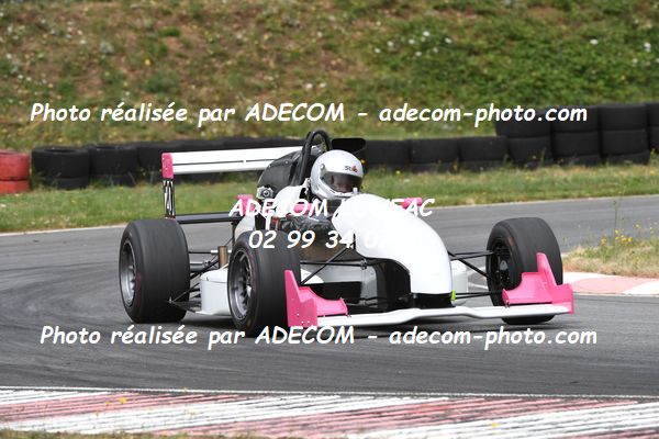 http://v2.adecom-photo.com/images//7.SLALOM/2023/15_SLALOM_LOHEAC_2023/BILLAUT_Stephanie/47A_7976.JPG