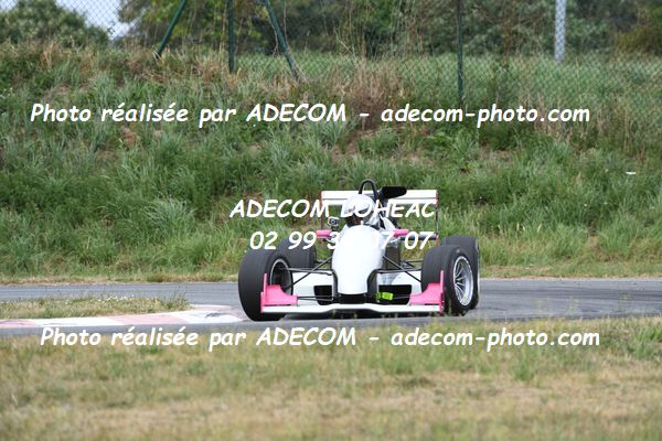 http://v2.adecom-photo.com/images//7.SLALOM/2023/15_SLALOM_LOHEAC_2023/BILLAUT_Stephanie/47A_9337.JPG