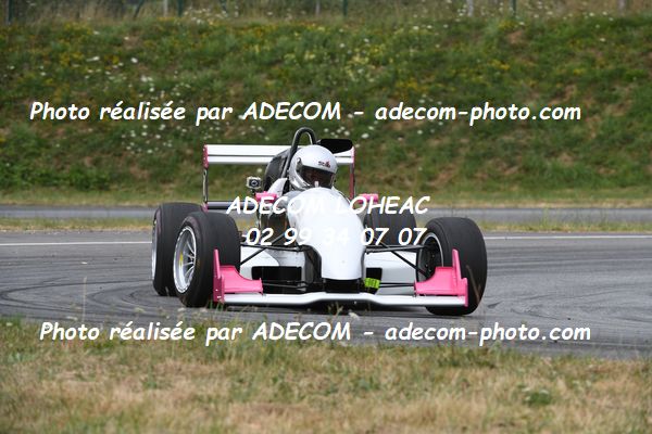 http://v2.adecom-photo.com/images//7.SLALOM/2023/15_SLALOM_LOHEAC_2023/BILLAUT_Stephanie/47A_9340.JPG