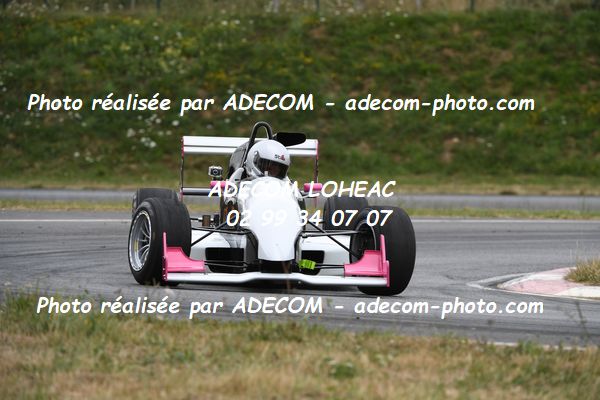 http://v2.adecom-photo.com/images//7.SLALOM/2023/15_SLALOM_LOHEAC_2023/BILLAUT_Stephanie/47A_9510.JPG