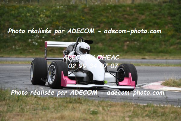 http://v2.adecom-photo.com/images//7.SLALOM/2023/15_SLALOM_LOHEAC_2023/BILLAUT_Stephanie/47A_9511.JPG