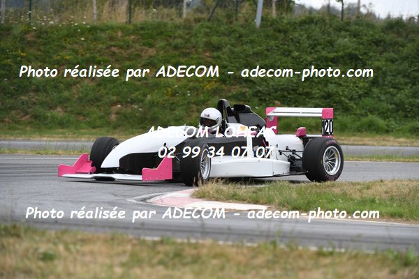 http://v2.adecom-photo.com/images//7.SLALOM/2023/15_SLALOM_LOHEAC_2023/BILLAUT_Stephanie/47A_9526.JPG