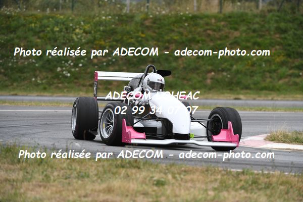 http://v2.adecom-photo.com/images//7.SLALOM/2023/15_SLALOM_LOHEAC_2023/BILLAUT_Stephanie/47A_9527.JPG
