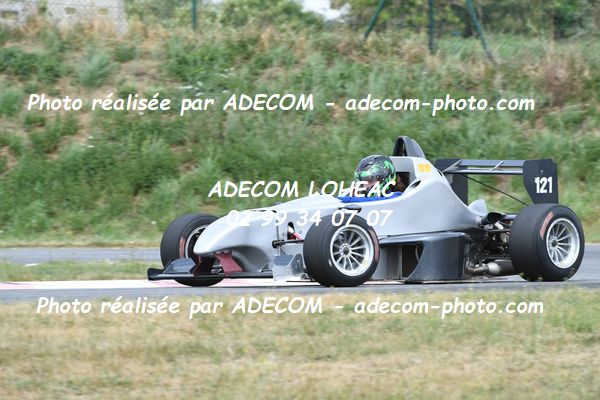 http://v2.adecom-photo.com/images//7.SLALOM/2023/15_SLALOM_LOHEAC_2023/BOAILLON_Aurelien/47A_8821.JPG