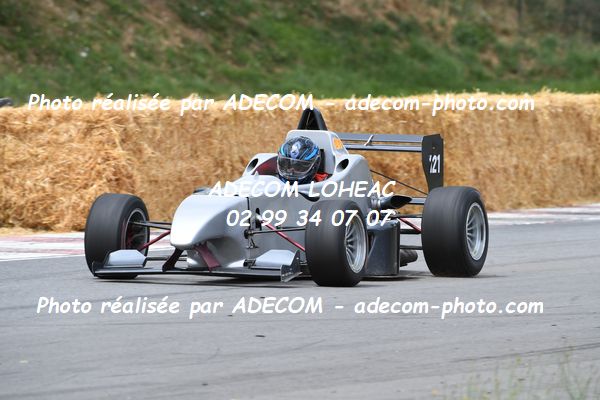 http://v2.adecom-photo.com/images//7.SLALOM/2023/15_SLALOM_LOHEAC_2023/CHATELIER_Emily/47A_8540.JPG