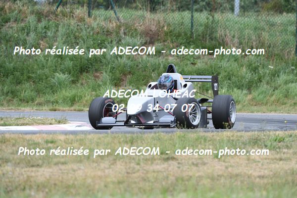 http://v2.adecom-photo.com/images//7.SLALOM/2023/15_SLALOM_LOHEAC_2023/CHATELIER_Emily/47A_9332.JPG