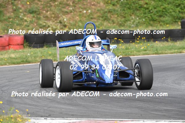 http://v2.adecom-photo.com/images//7.SLALOM/2023/15_SLALOM_LOHEAC_2023/DENIS_Auria/47A_7214.JPG