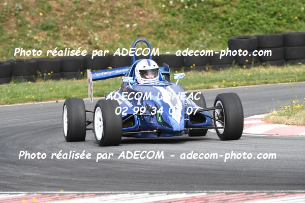 http://v2.adecom-photo.com/images//7.SLALOM/2023/15_SLALOM_LOHEAC_2023/DENIS_Auria/47A_7223.JPG
