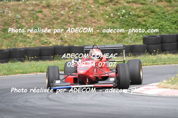 http://v2.adecom-photo.com/images//7.SLALOM/2023/15_SLALOM_LOHEAC_2023/DROUET_Gaetan/47A_7297.JPG