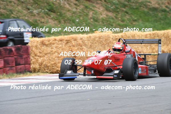 http://v2.adecom-photo.com/images//7.SLALOM/2023/15_SLALOM_LOHEAC_2023/DROUET_Gaetan/47A_8063.JPG