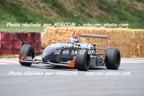 http://v2.adecom-photo.com/images//7.SLALOM/2023/15_SLALOM_LOHEAC_2023/LATREILLE_Didier/47A_8696.JPG