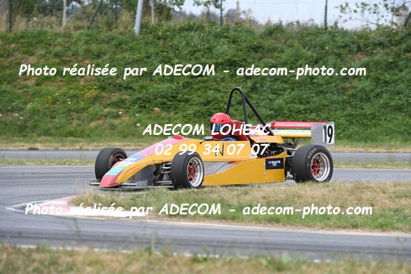 http://v2.adecom-photo.com/images//7.SLALOM/2023/15_SLALOM_LOHEAC_2023/LE_BOISSELIER_Philippe/47A_9343.JPG