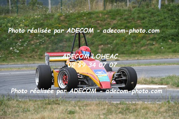 http://v2.adecom-photo.com/images//7.SLALOM/2023/15_SLALOM_LOHEAC_2023/LE_BOISSELIER_Philippe/47A_9353.JPG