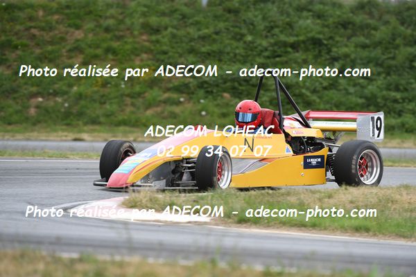 http://v2.adecom-photo.com/images//7.SLALOM/2023/15_SLALOM_LOHEAC_2023/LE_BOISSELIER_Philippe/47A_9529.JPG