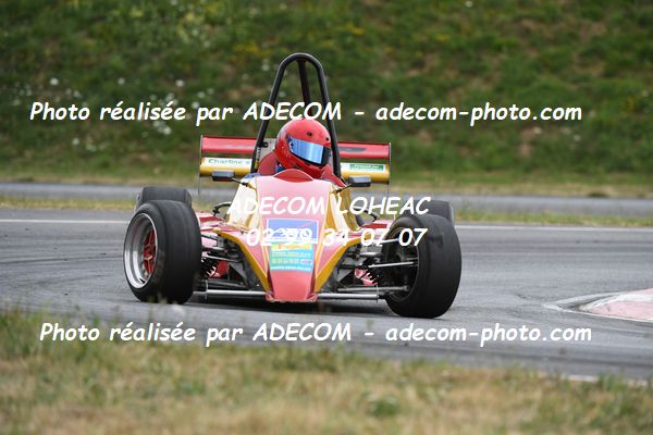 http://v2.adecom-photo.com/images//7.SLALOM/2023/15_SLALOM_LOHEAC_2023/LE_BOISSELIER_Philippe/47A_9530.JPG