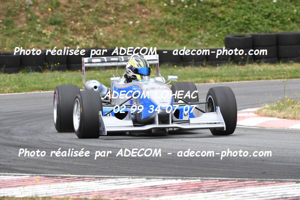 http://v2.adecom-photo.com/images//7.SLALOM/2023/15_SLALOM_LOHEAC_2023/SUARD_Romain/47A_7933.JPG
