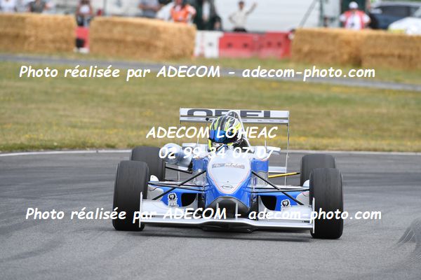 http://v2.adecom-photo.com/images//7.SLALOM/2023/15_SLALOM_LOHEAC_2023/SUARD_Romain/47A_8719.JPG