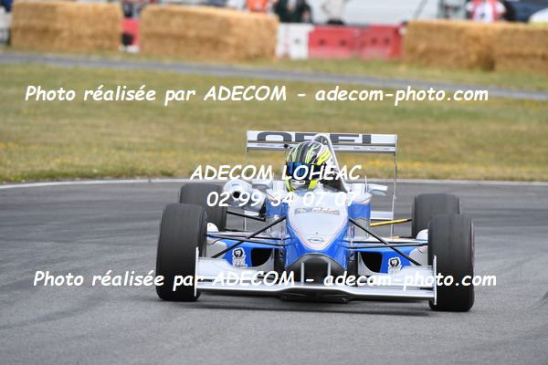 http://v2.adecom-photo.com/images//7.SLALOM/2023/15_SLALOM_LOHEAC_2023/SUARD_Romain/47A_8720.JPG