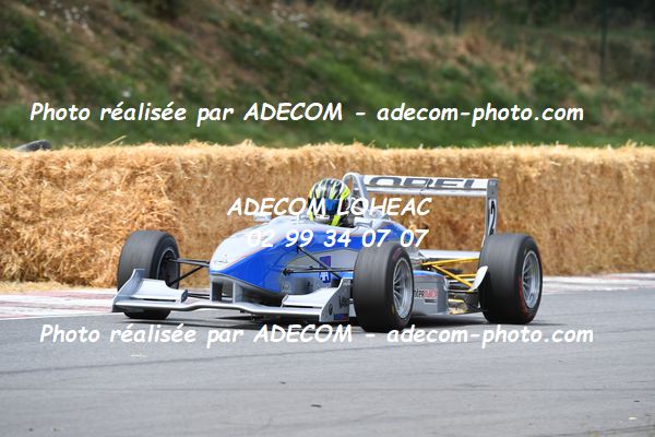 http://v2.adecom-photo.com/images//7.SLALOM/2023/15_SLALOM_LOHEAC_2023/SUARD_Romain/47A_8728.JPG