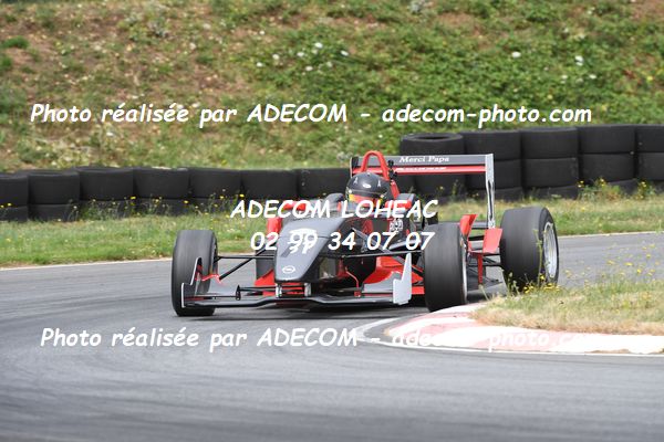 http://v2.adecom-photo.com/images//7.SLALOM/2023/15_SLALOM_LOHEAC_2023/TAVIAUX_Benoit/47A_7965.JPG