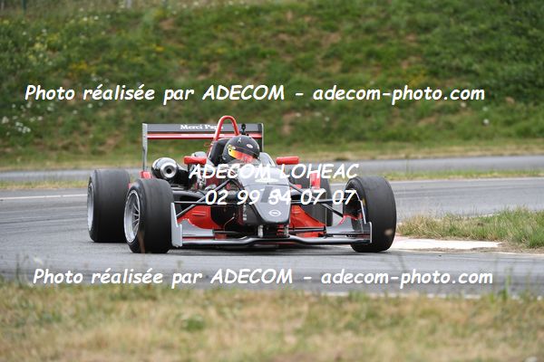 http://v2.adecom-photo.com/images//7.SLALOM/2023/15_SLALOM_LOHEAC_2023/TAVIAUX_Benoit/47A_9507.JPG