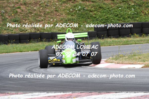 http://v2.adecom-photo.com/images//7.SLALOM/2023/15_SLALOM_LOHEAC_2023/VALLET_Jean_Jacques/47A_7774.JPG