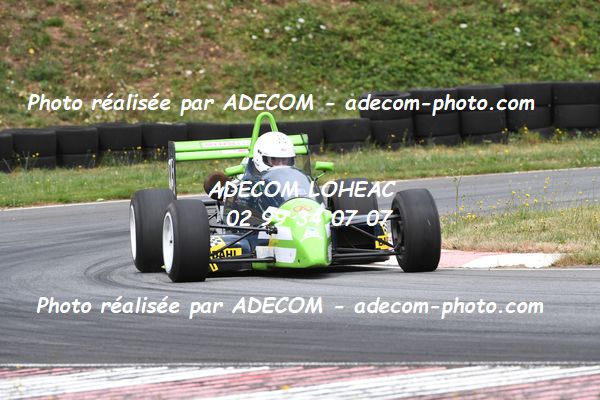 http://v2.adecom-photo.com/images//7.SLALOM/2023/15_SLALOM_LOHEAC_2023/VALLET_Jean_Jacques/47A_7776.JPG