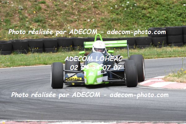 http://v2.adecom-photo.com/images//7.SLALOM/2023/15_SLALOM_LOHEAC_2023/VALLET_Jean_Jacques/47A_7792.JPG