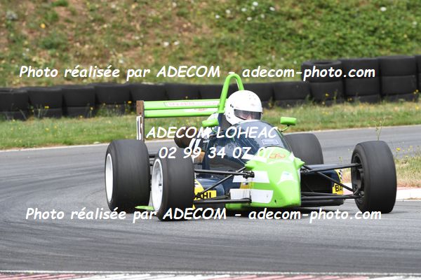 http://v2.adecom-photo.com/images//7.SLALOM/2023/15_SLALOM_LOHEAC_2023/VALLET_Jean_Jacques/47A_7796.JPG