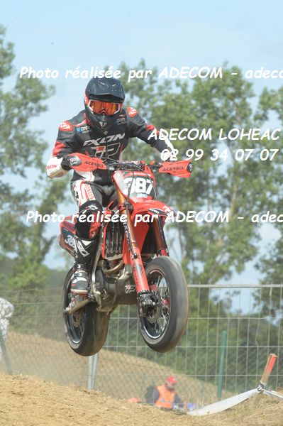 http://v2.adecom-photo.com/images//8.MOTO/2019/SUPERMOTARD_LOHEAC_2019/CATEGORIE_S2/CAPONE_Loucas/47A_7619.JPG