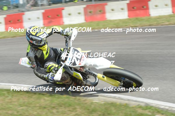 http://v2.adecom-photo.com/images//8.MOTO/2019/SUPERMOTARD_LOHEAC_2019/CATEGORIE_S3/CHAMBON_Jules/47A_6429.JPG