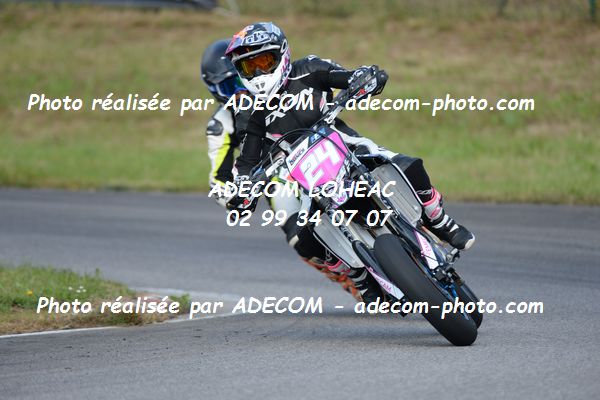 http://v2.adecom-photo.com/images//8.MOTO/2019/SUPERMOTARD_LOHEAC_2019/CATEGORIE_S3/MONES_Helene/47A_4349.JPG