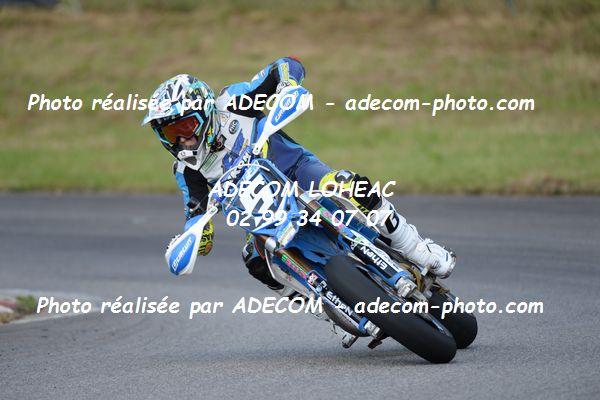 http://v2.adecom-photo.com/images//8.MOTO/2019/SUPERMOTARD_LOHEAC_2019/CATEGORIE_S3/PERNAT_Gabin/47A_4354.JPG