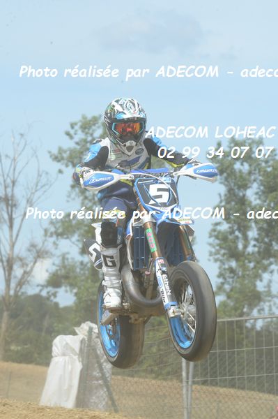 http://v2.adecom-photo.com/images//8.MOTO/2019/SUPERMOTARD_LOHEAC_2019/CATEGORIE_S3/PERNAT_Gabin/47A_8016.JPG