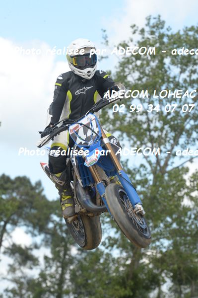 http://v2.adecom-photo.com/images//8.MOTO/2019/SUPERMOTARD_LOHEAC_2019/CATEGORIE_S3/VANDOMMELE_Nicolas/47A_5818.JPG