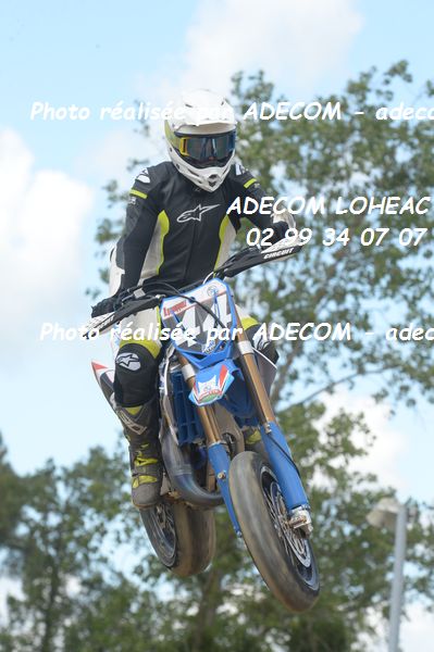 http://v2.adecom-photo.com/images//8.MOTO/2019/SUPERMOTARD_LOHEAC_2019/CATEGORIE_S3/VANDOMMELE_Nicolas/47A_5819.JPG