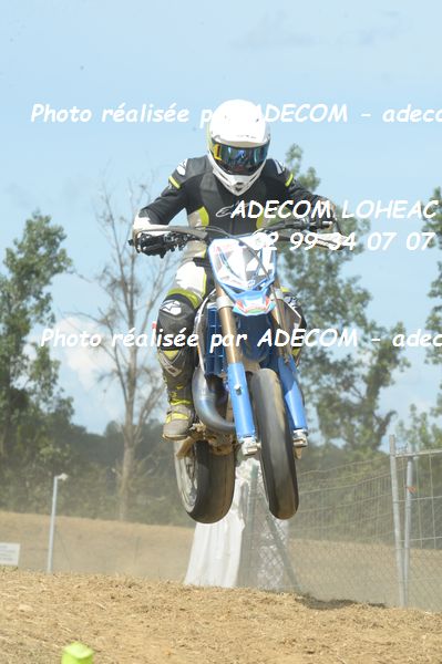 http://v2.adecom-photo.com/images//8.MOTO/2019/SUPERMOTARD_LOHEAC_2019/CATEGORIE_S3/VANDOMMELE_Nicolas/47A_8069.JPG