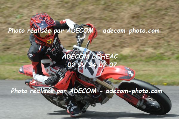 http://v2.adecom-photo.com/images//8.MOTO/2019/SUPERMOTARD_LOHEAC_2019/CATEGORIE_S4/BAZE_Oreste/47A_6379.JPG