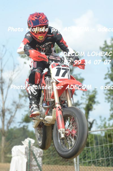 http://v2.adecom-photo.com/images//8.MOTO/2019/SUPERMOTARD_LOHEAC_2019/CATEGORIE_S4/BAZE_Oreste/47A_7861.JPG