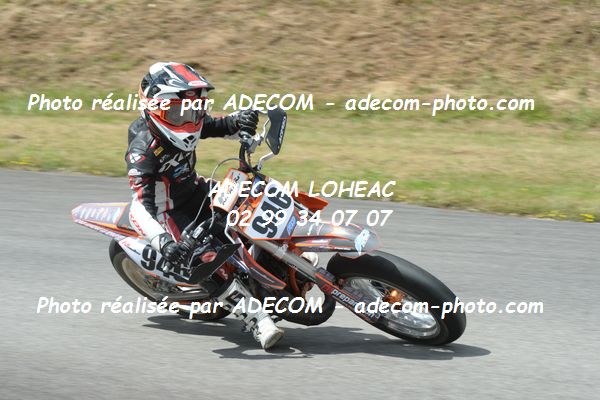 http://v2.adecom-photo.com/images//8.MOTO/2019/SUPERMOTARD_LOHEAC_2019/CATEGORIE_S4/FINUCCI_Valentino/47A_6366.JPG