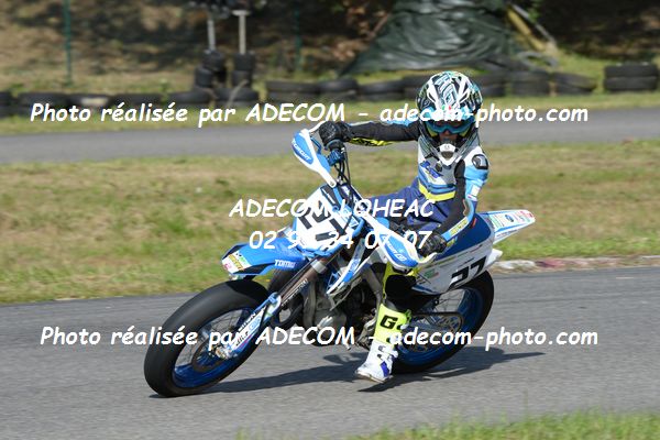 http://v2.adecom-photo.com/images//8.MOTO/2019/SUPERMOTARD_LOHEAC_2019/CATEGORIE_S4/PERNAT_Jules/47A_4235.JPG