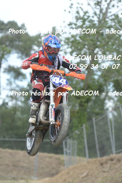 http://v2.adecom-photo.com/images//8.MOTO/2019/SUPERMOTARD_LOHEAC_2019/CATEGORIE_S4/RIFFIOS_Luk/47A_5562.JPG