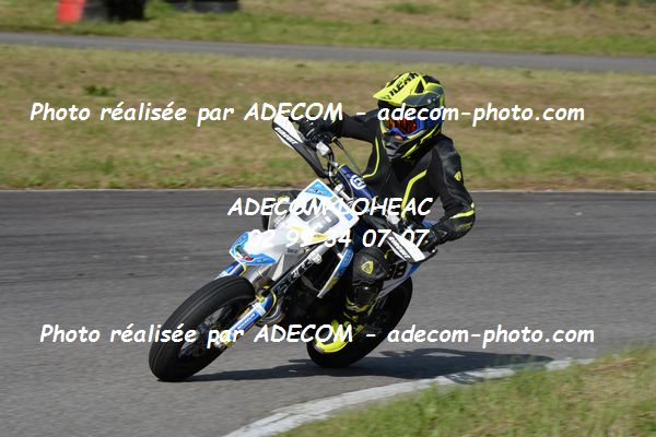 http://v2.adecom-photo.com/images//8.MOTO/2019/SUPERMOTARD_LOHEAC_2019/CATEGORIE_S4/TROUDE_Corentin/47A_4179.JPG