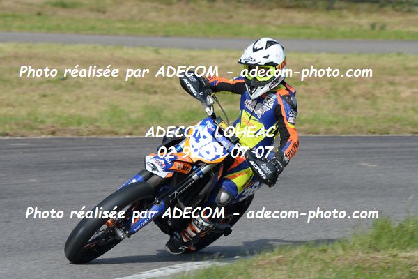 http://v2.adecom-photo.com/images//8.MOTO/2019/SUPERMOTARD_LOHEAC_2019/CATEGORIE_S4/VIOLA_Melvin/47A_4192.JPG