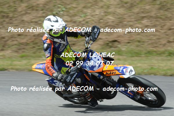 http://v2.adecom-photo.com/images//8.MOTO/2019/SUPERMOTARD_LOHEAC_2019/CATEGORIE_S4/VIOLA_Melvin/47A_6388.JPG