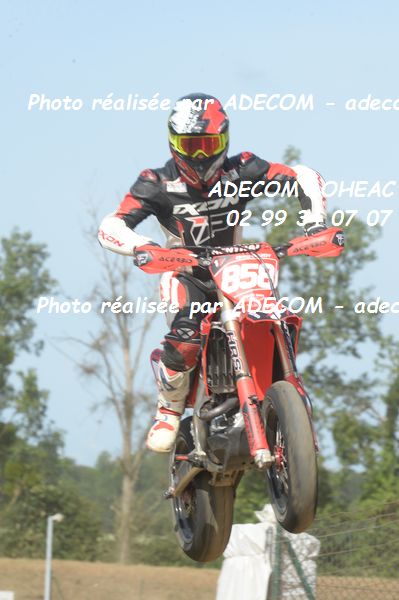 http://v2.adecom-photo.com/images//8.MOTO/2019/SUPERMOTARD_LOHEAC_2019/CHALLENGER/BAZOT_Gregory/47A_7475.JPG