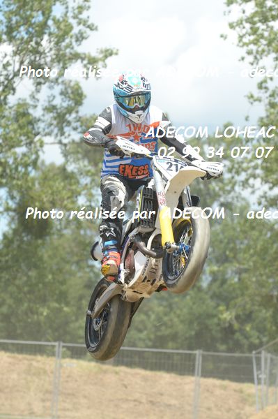 http://v2.adecom-photo.com/images//8.MOTO/2019/SUPERMOTARD_LOHEAC_2019/CHALLENGER/BRETECHE_Brice/47A_5343.JPG