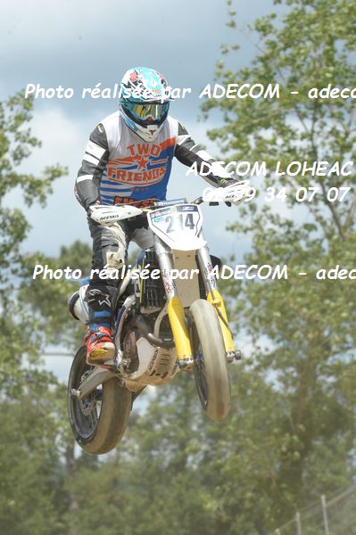 http://v2.adecom-photo.com/images//8.MOTO/2019/SUPERMOTARD_LOHEAC_2019/CHALLENGER/BRETECHE_Brice/47A_5485.JPG